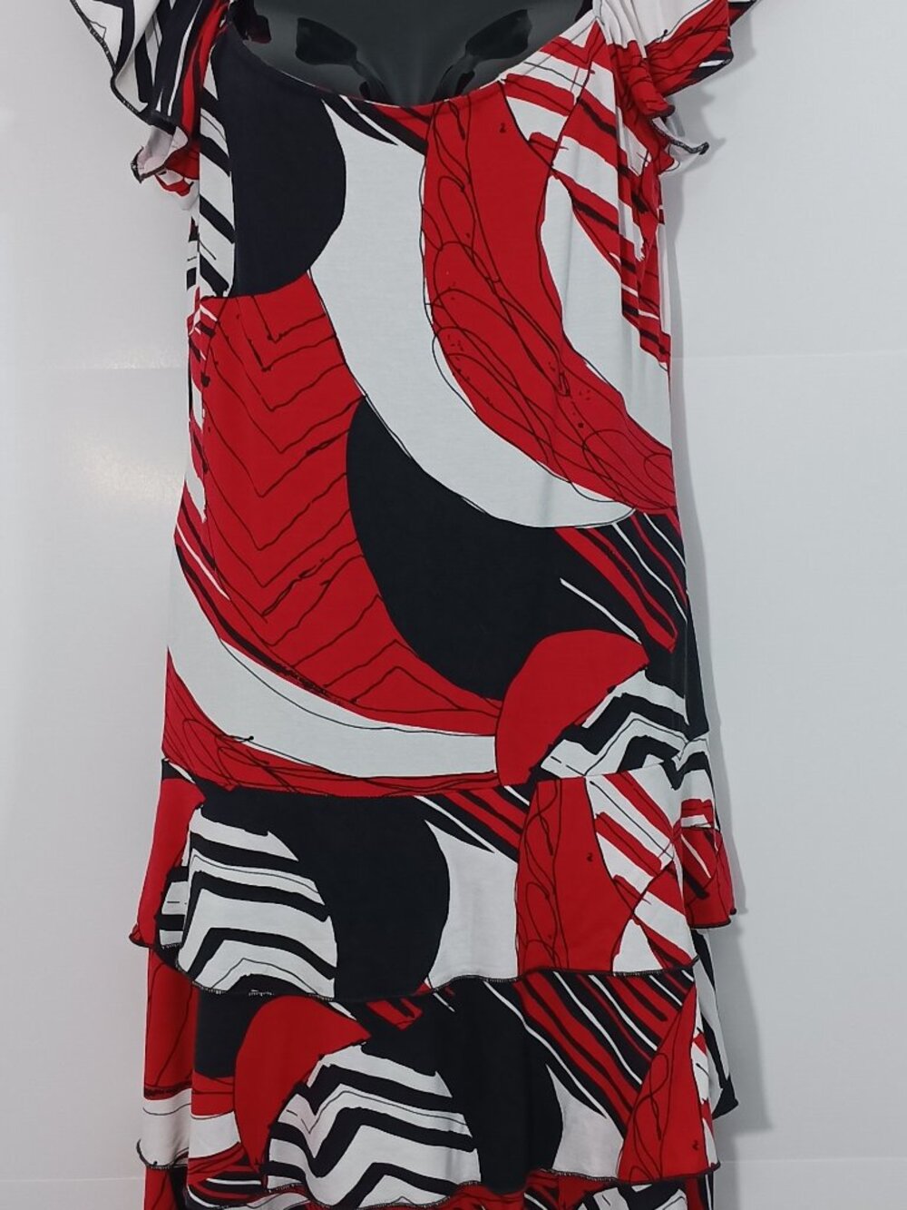 Michael Tyler Collections Women's Small Red Black White Abstract Geometric Print
